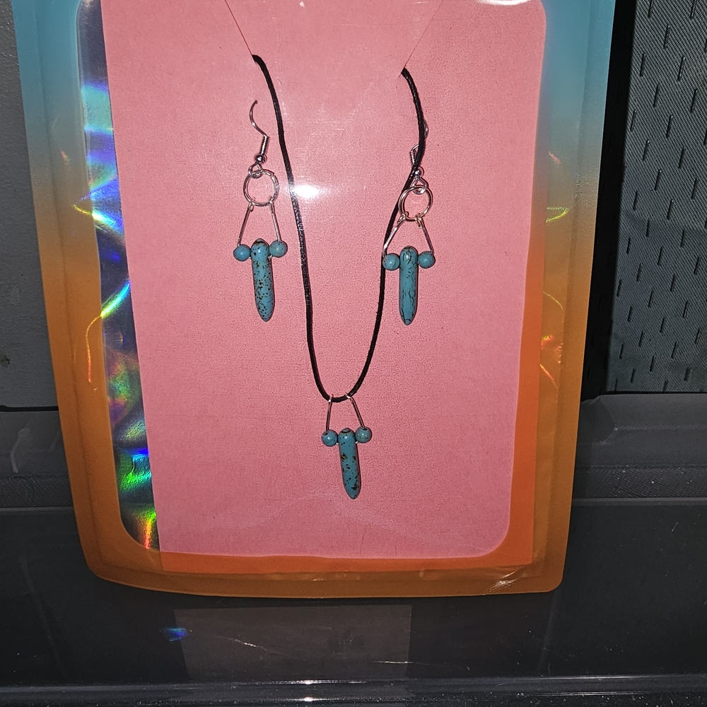 Turquoise Pendant Necklace and Earring Set